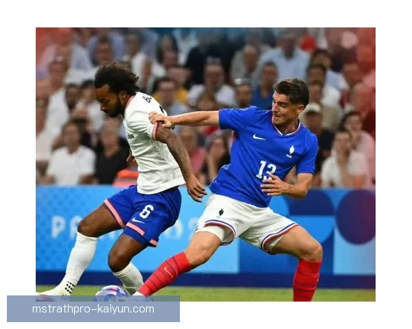 马尔蒂尼：防守艺术的巅峰，重塑足球防线的传奇表现值得关注