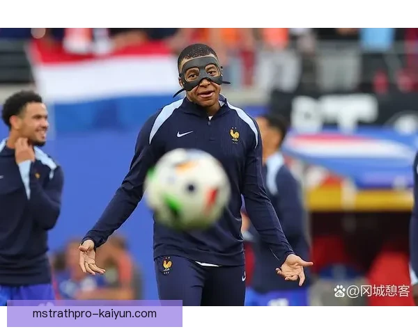 姆巴佩家族在2023年赛季中展现出持续提升的足球潜力与竞技状态 姆巴佩家族在2023年赛季中展现出持续提升的足球潜力与竞技状态